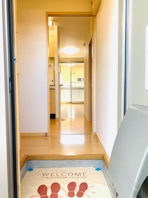 物件内観写真10　(玄関)