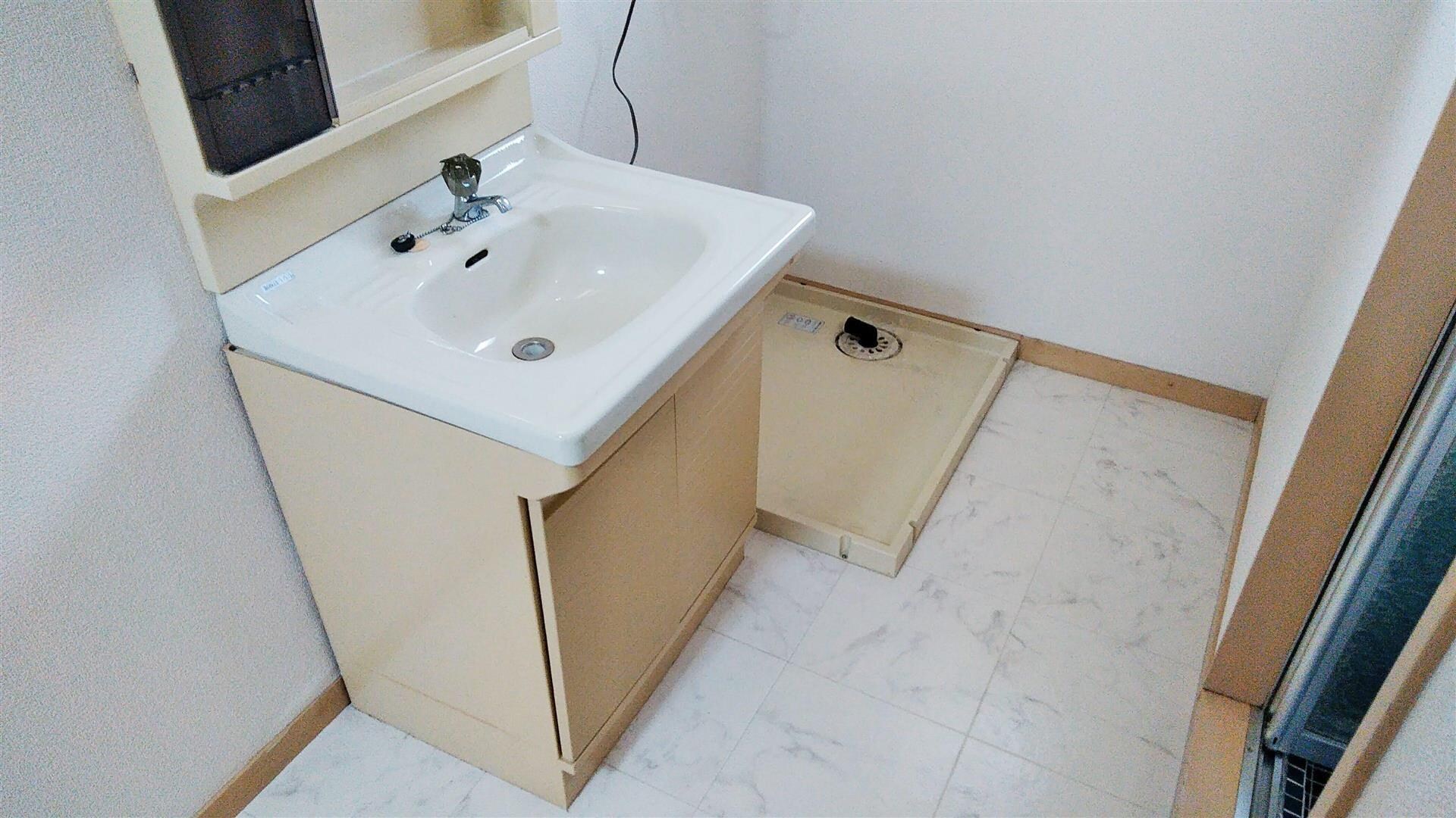 物件内観写真7　(洗面化粧台)