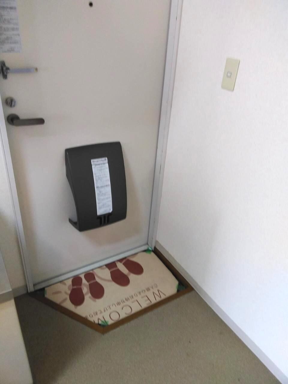 物件内観写真7　(玄関)