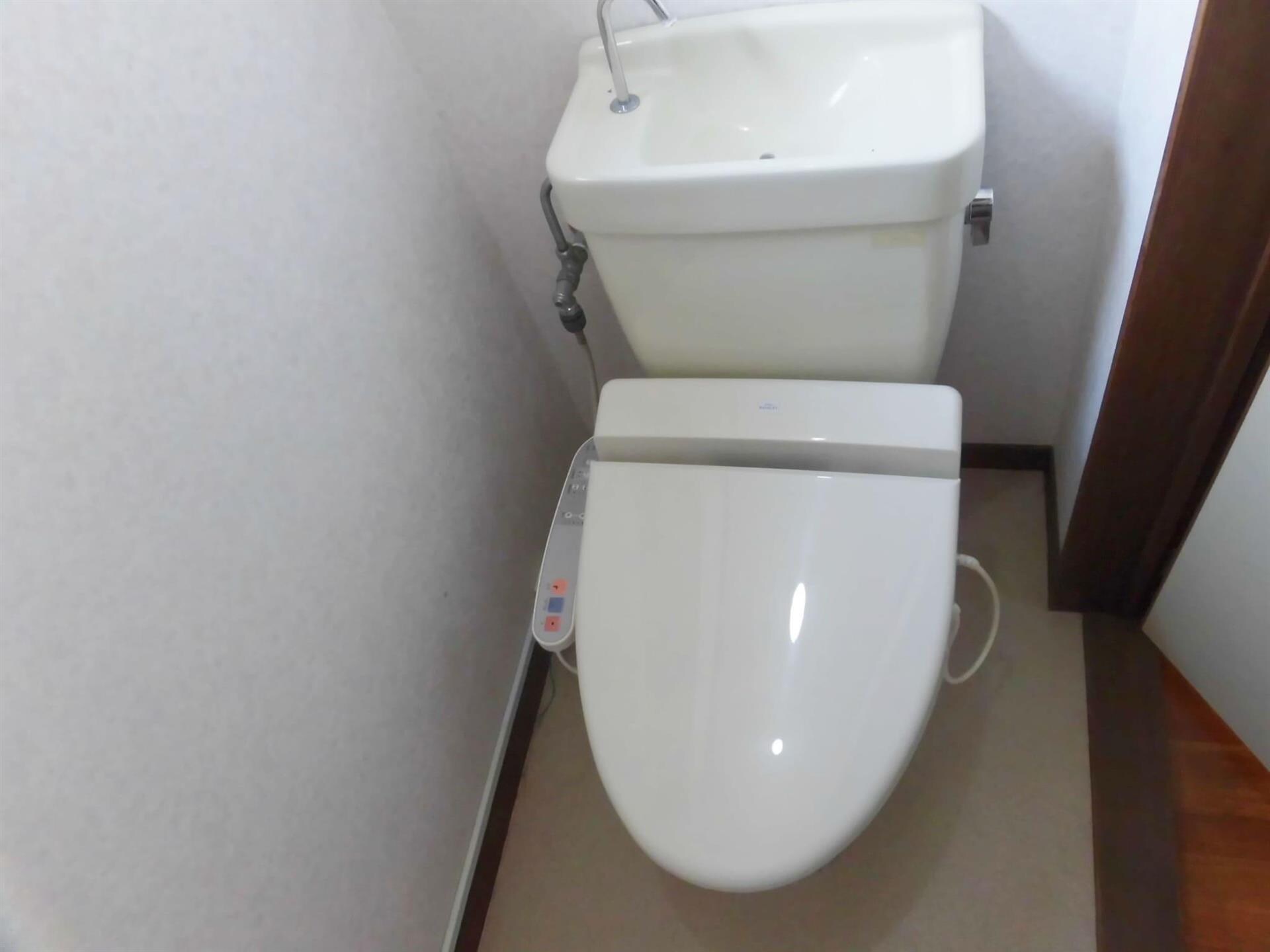 物件内観写真6　(トイレ)