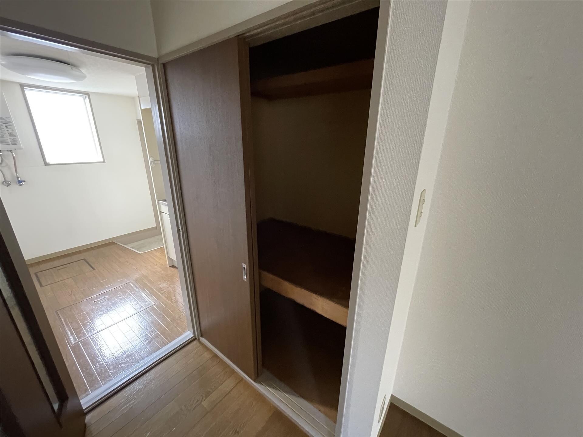 物件内観写真9　(収納)