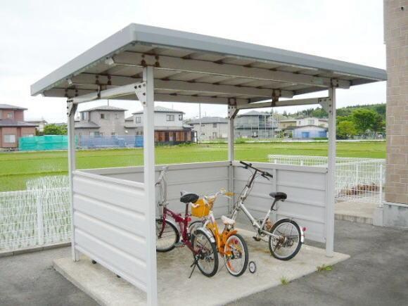 物件外観写真3　(駐輪場)