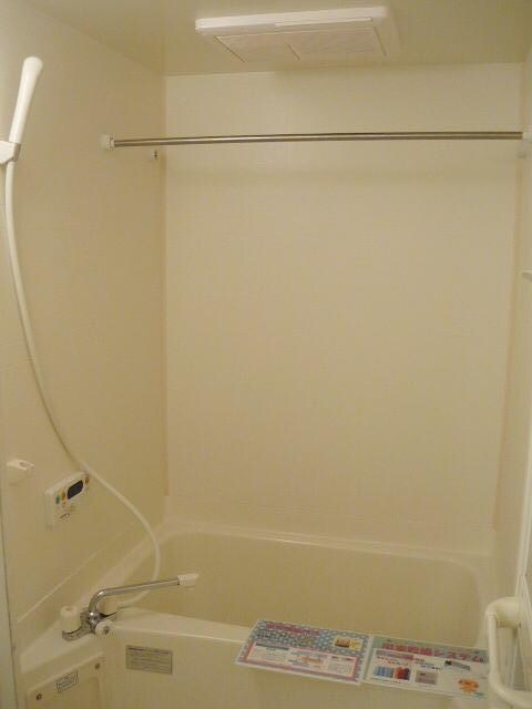 物件内観写真7　(浴室)