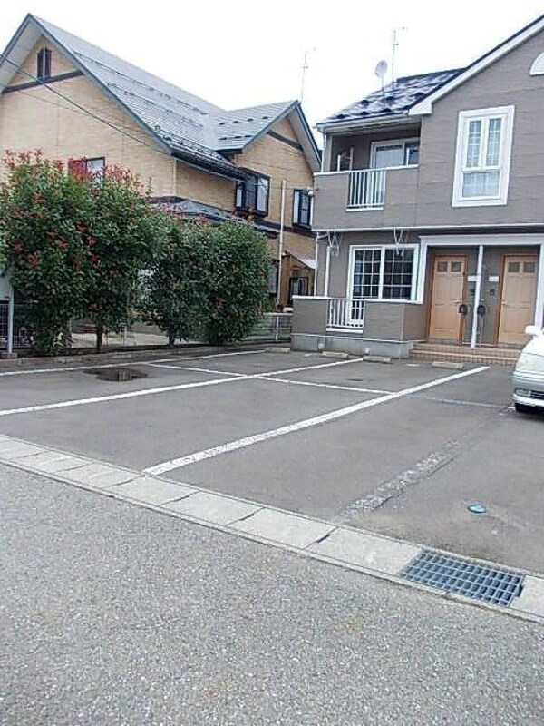 外観(駐車場)