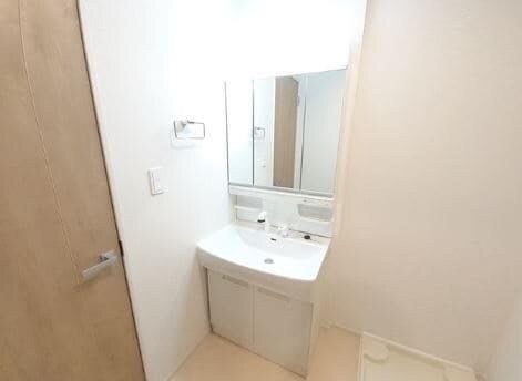 物件内観写真7　(独立洗面所)