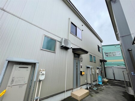ロイヤル桃外観写真