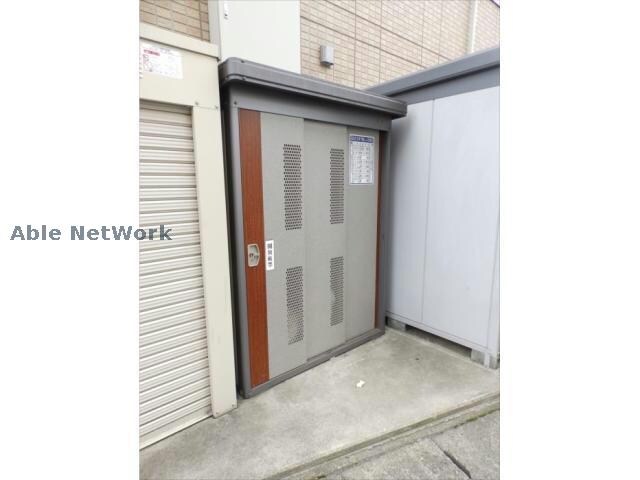 物件外観写真4　(専用ゴミ置き場)