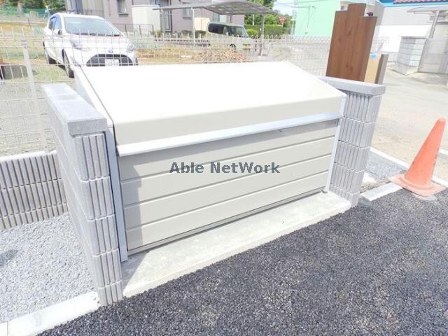 物件外観写真6　(ゴミ置き場)