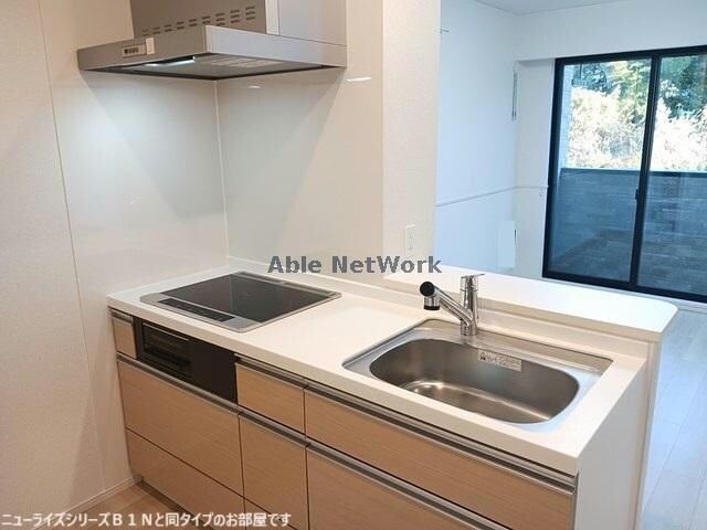 物件内観写真4　(同型モデル)