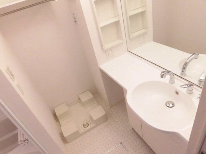 物件内観写真6　(洗面所)