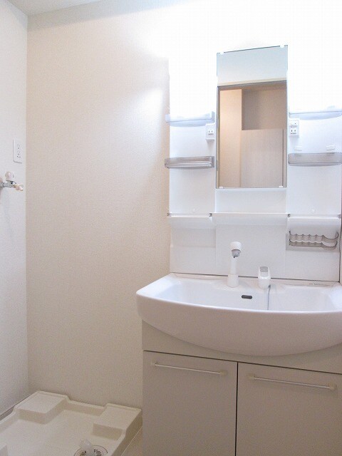 物件内観写真8　(洗面所)