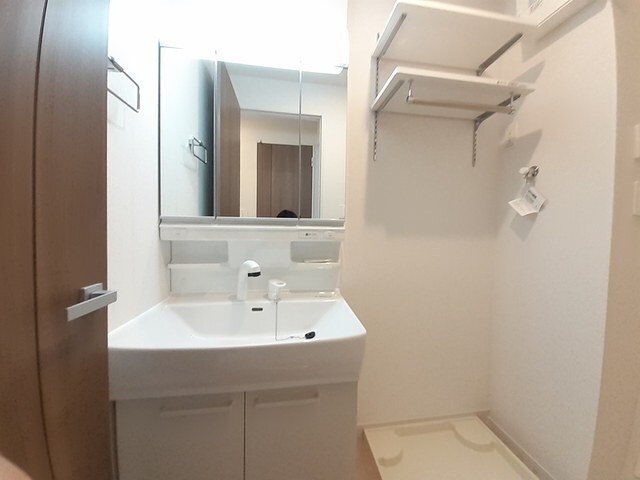 物件内観写真7　(洗面所)