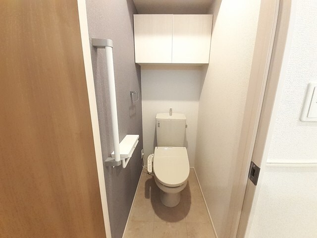 物件内観写真8　(トイレ)