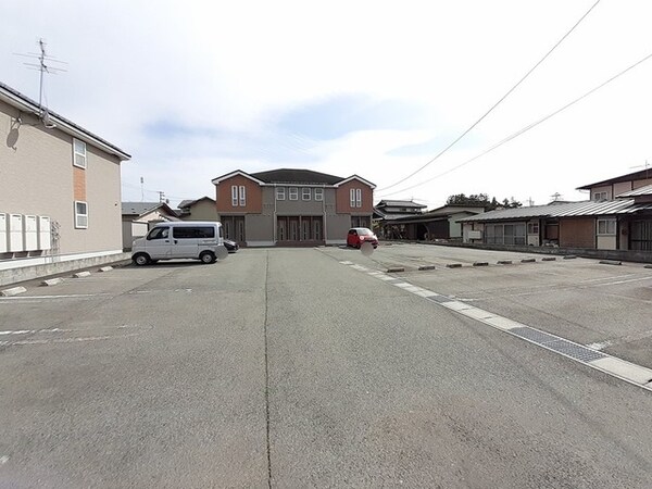 駐車場(駐車場)