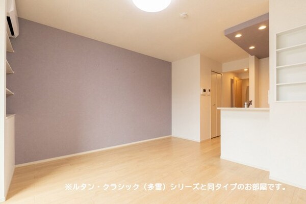 内装他(居室・リビング)