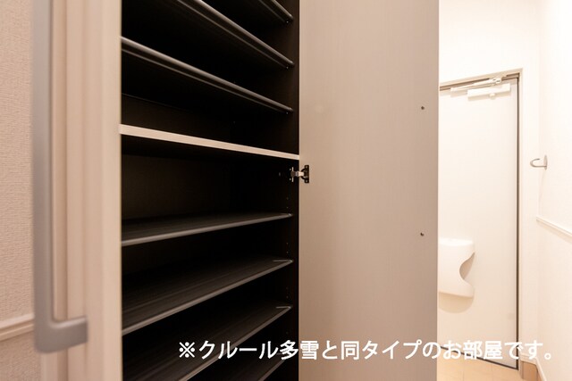 物件内観写真13　(収納)