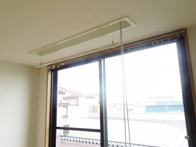 物件内観写真18　(室内物干しになります)