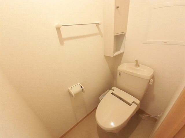 物件内観写真8　(トイレ)