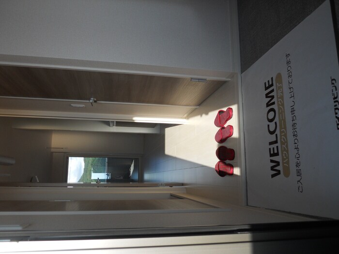 物件内観写真11　(玄関)