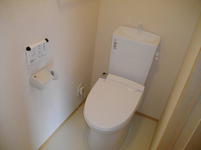 物件内観写真7　(温水洗浄便座(壁ﾘﾓｺﾝ付))