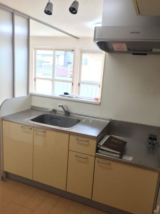 物件内観写真3　(キッチン)