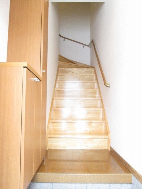 物件内観写真7　(玄関)