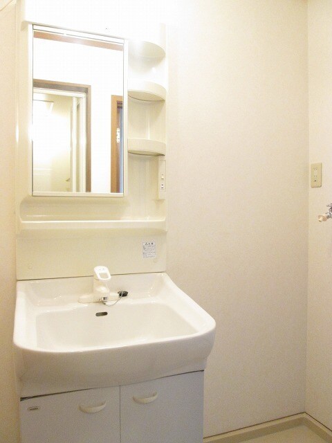 物件内観写真8　(洗面所)