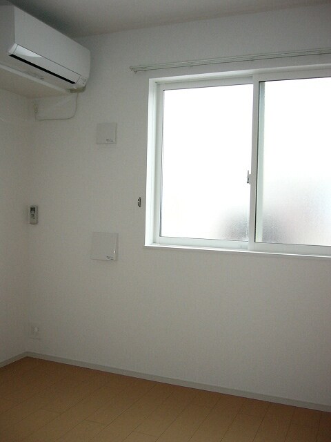 物件内観写真8　(居室・リビング)