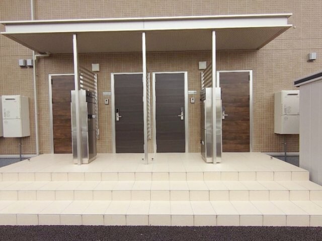 物件外観写真2　(ロビー)