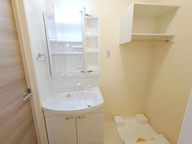 物件内観写真7　(洗面所)