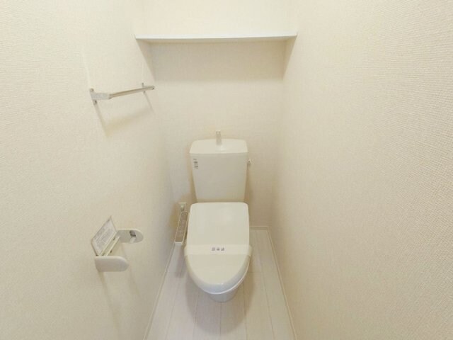 物件内観写真8　(トイレ)