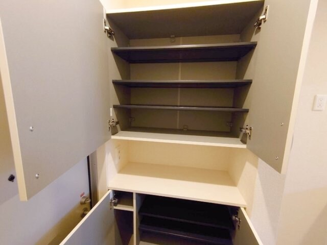 物件内観写真10　(玄関)