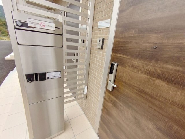 物件内観写真15　(107専用の宅配ボックスがあります♪)