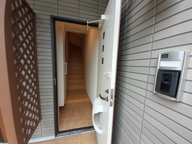 物件内観写真12　(玄関)