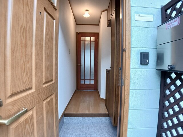 物件内観写真12　(玄関)