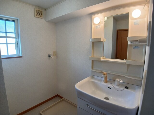 物件内観写真7　(洗面所)