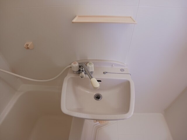 物件内観写真7　(洗面所)