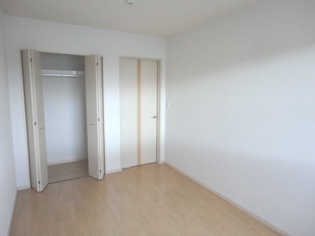 物件内観写真16　(北側洋室)