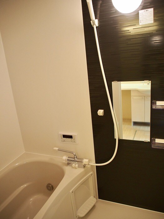 物件内観写真5　(浴室)