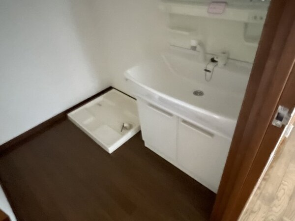 独立洗面台
