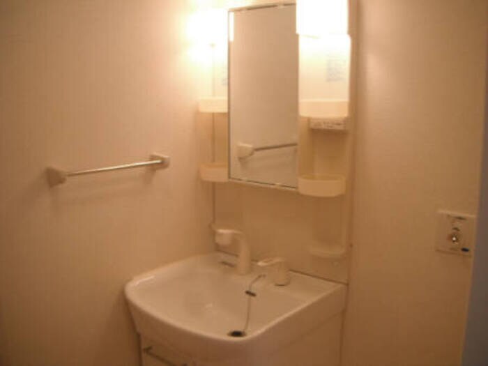 物件内観写真7　(洗面室)