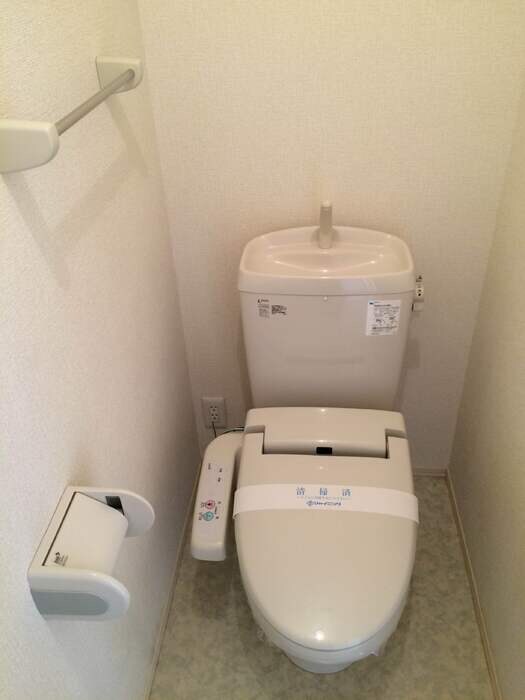 物件内観写真8　(トイレ)