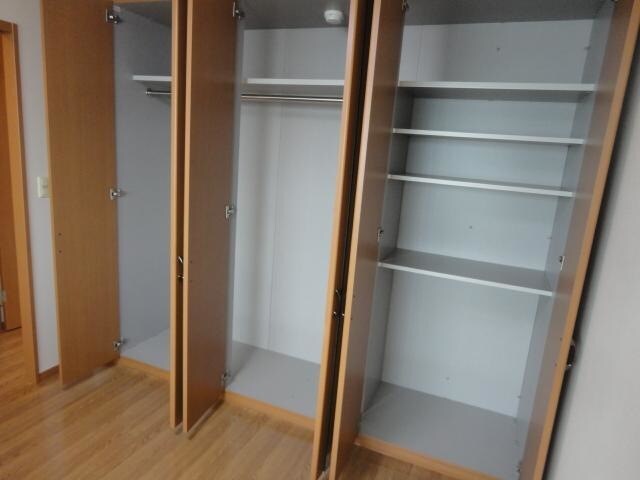 物件内観写真22　(北洋室クローゼット(イメージ))