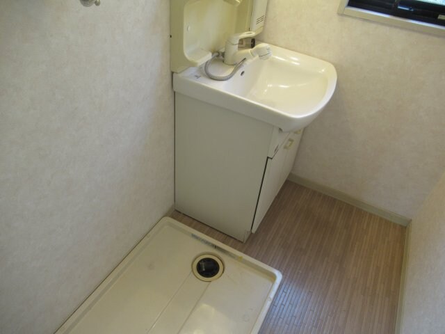 物件内観写真11　(忙しい朝には欠かせない洗面所です)