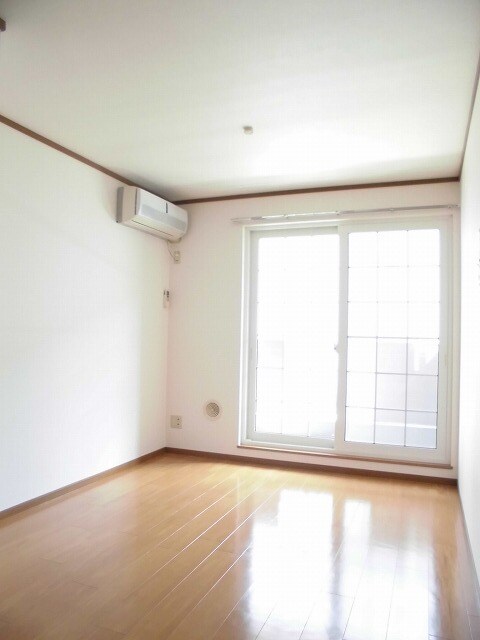 物件内観写真5　(居室・リビング)