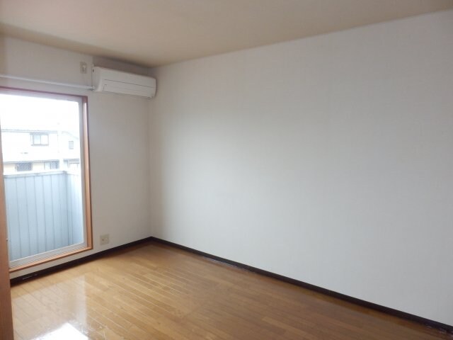 物件内観写真7　(使いやすいリビングです)