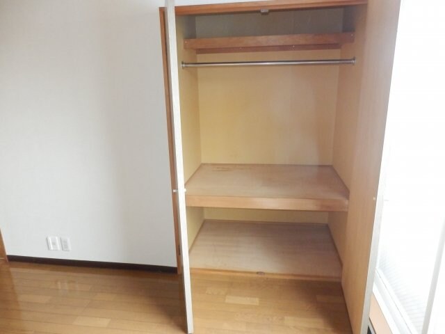 物件内観写真15　(収納のためのスペースです)