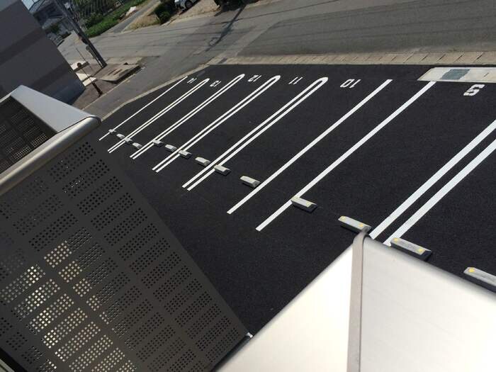 物件外観写真2　(駐車場)