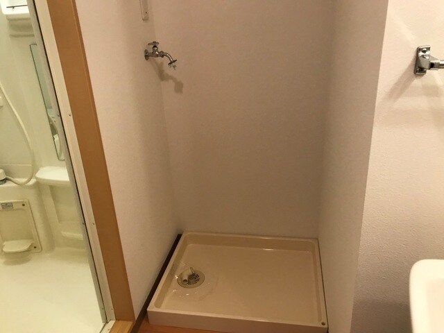 物件内観写真21　(洗濯機置場)