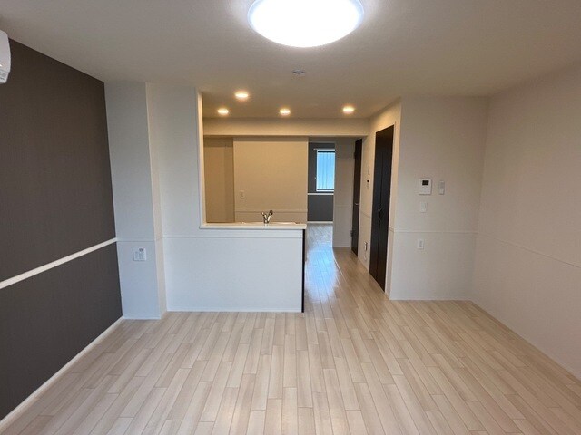 物件内観写真4　(リビング(イメージ))